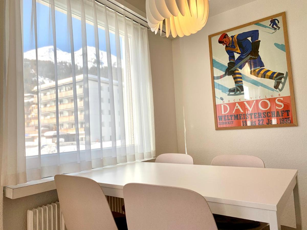 Holiday Apartment Bolgen - Close To Everything! Bolgen, Jakobshorn, Bus Stop, Train Station, Supermarket, Ski School, Ski Rentals, Restaurants And More! Davos Bagian luar foto