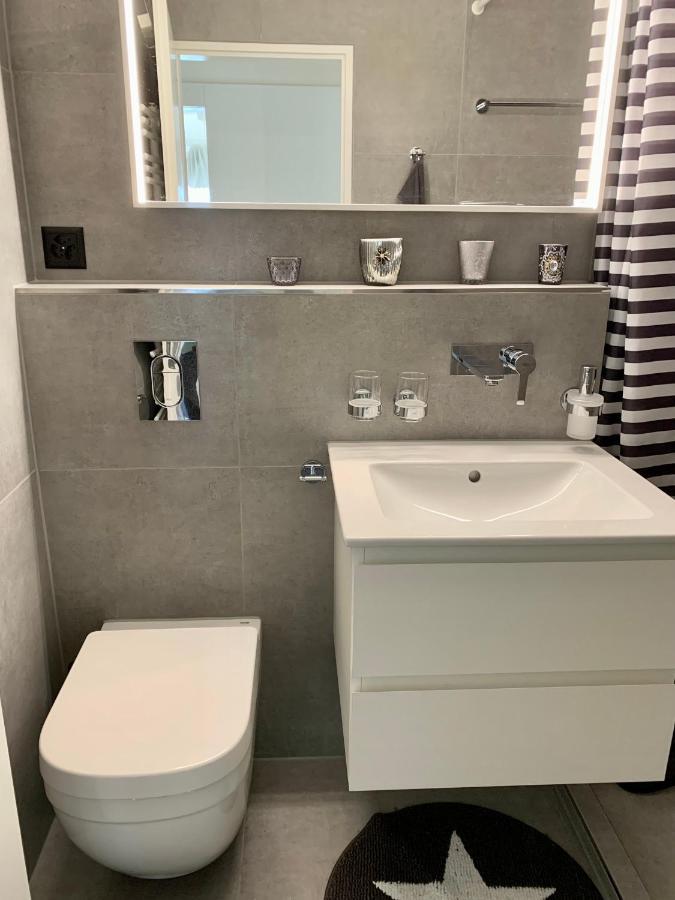 Holiday Apartment Bolgen - Close To Everything! Bolgen, Jakobshorn, Bus Stop, Train Station, Supermarket, Ski School, Ski Rentals, Restaurants And More! Davos Bagian luar foto