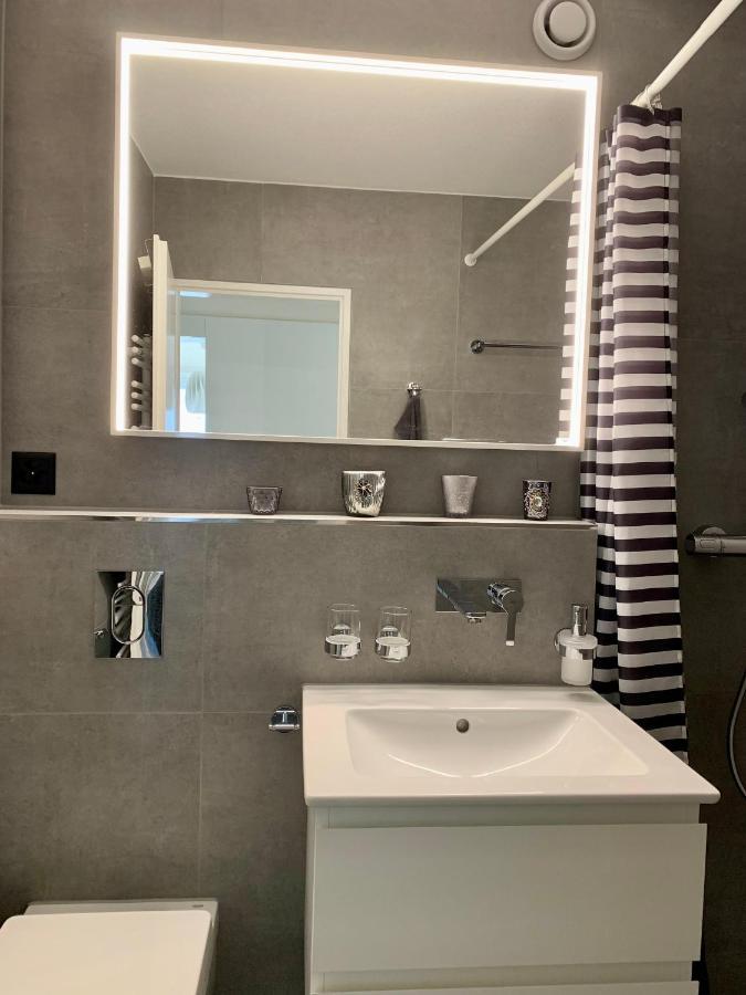 Holiday Apartment Bolgen - Close To Everything! Bolgen, Jakobshorn, Bus Stop, Train Station, Supermarket, Ski School, Ski Rentals, Restaurants And More! Davos Bagian luar foto