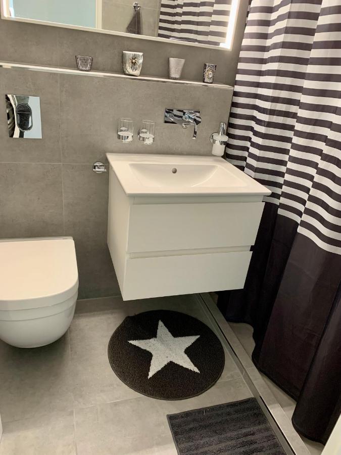 Holiday Apartment Bolgen - Close To Everything! Bolgen, Jakobshorn, Bus Stop, Train Station, Supermarket, Ski School, Ski Rentals, Restaurants And More! Davos Bagian luar foto